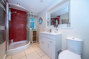 En-suite- click for photo gallery